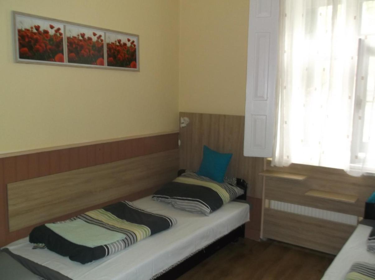 Bed and Breakfast Vali Vendeghaz Gyula Exterior foto